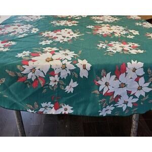 Vtg Tablecloth Festive Holiday Christmas Green Red & White Poinsettia 50x67 Oval